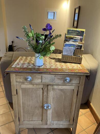 Derrière le buffet : le salon - Photo 8