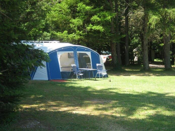 Camping dans le parc - Photo 3