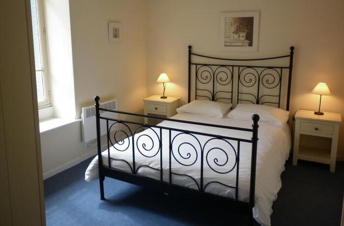 Hôtel Bermond Saint Julien en Beauchène - Photo 2