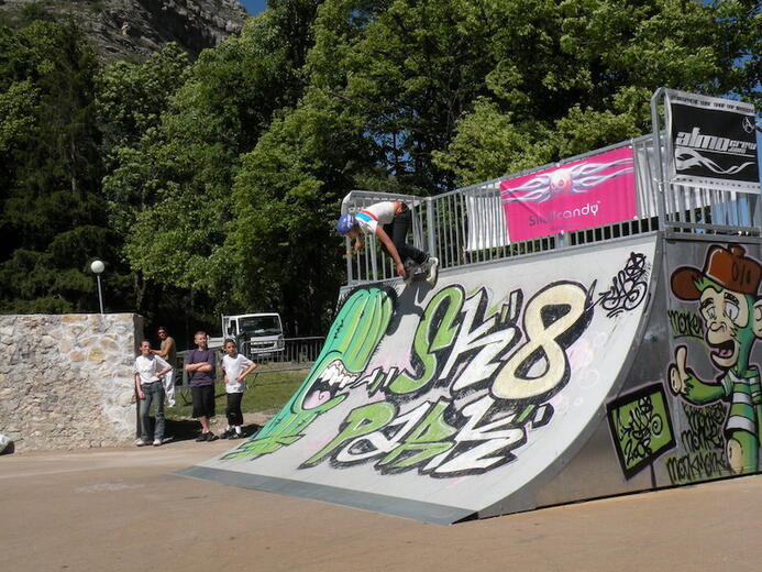 - Photo 1